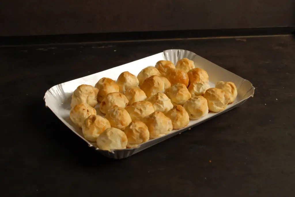 FEUILLETÉS APÉRITIFS AU CHEVRE SIROP LIEGE 1X25 - surgelé