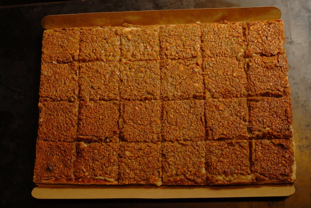 TARTE AUX NOIX - BIO - PLAQUE 30x45cm- 24 parts