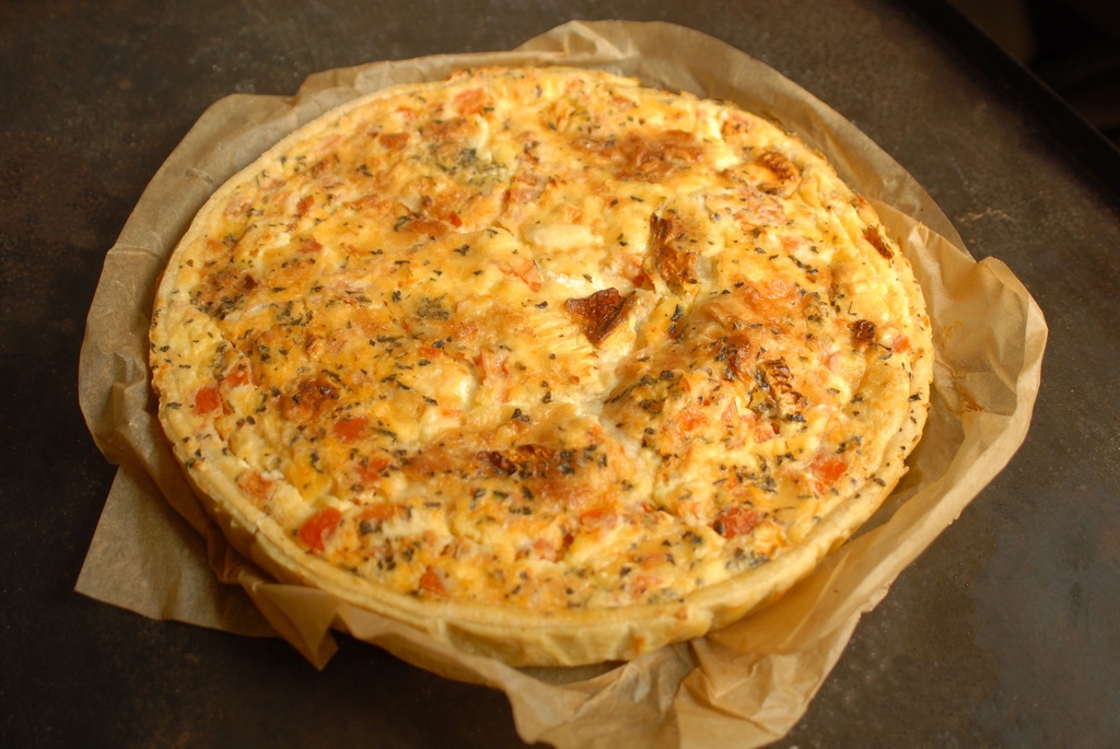 QUICHE MET GEITENKAAS & TOMAAT - BIO - 28CM