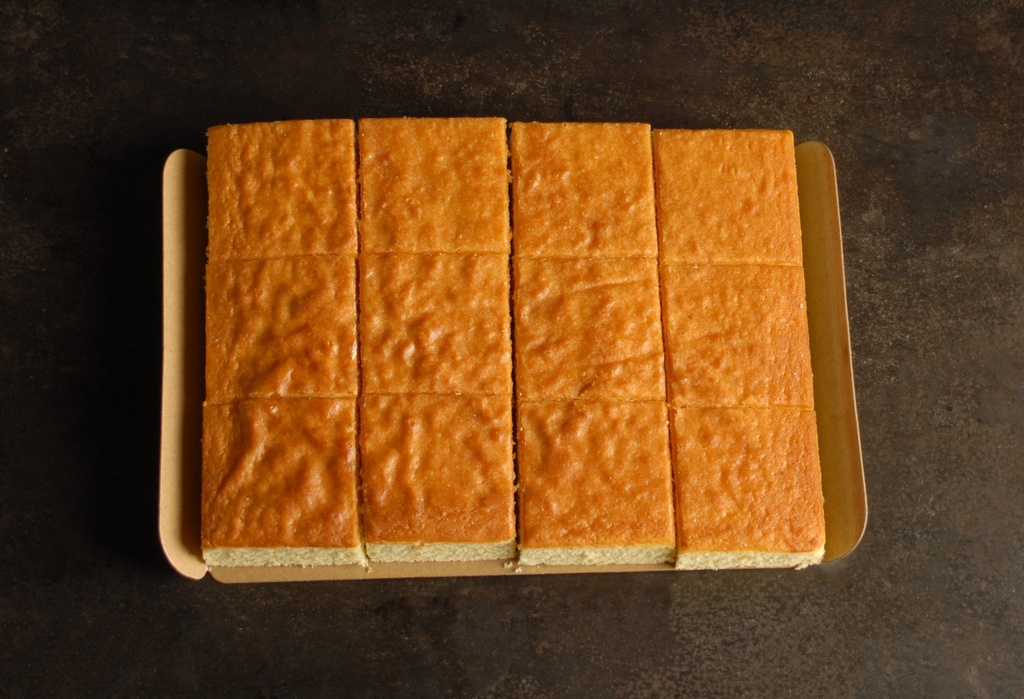 CITROEN CAKE - BIO -  HALVE PLAAT 30x23cm - 12 porties