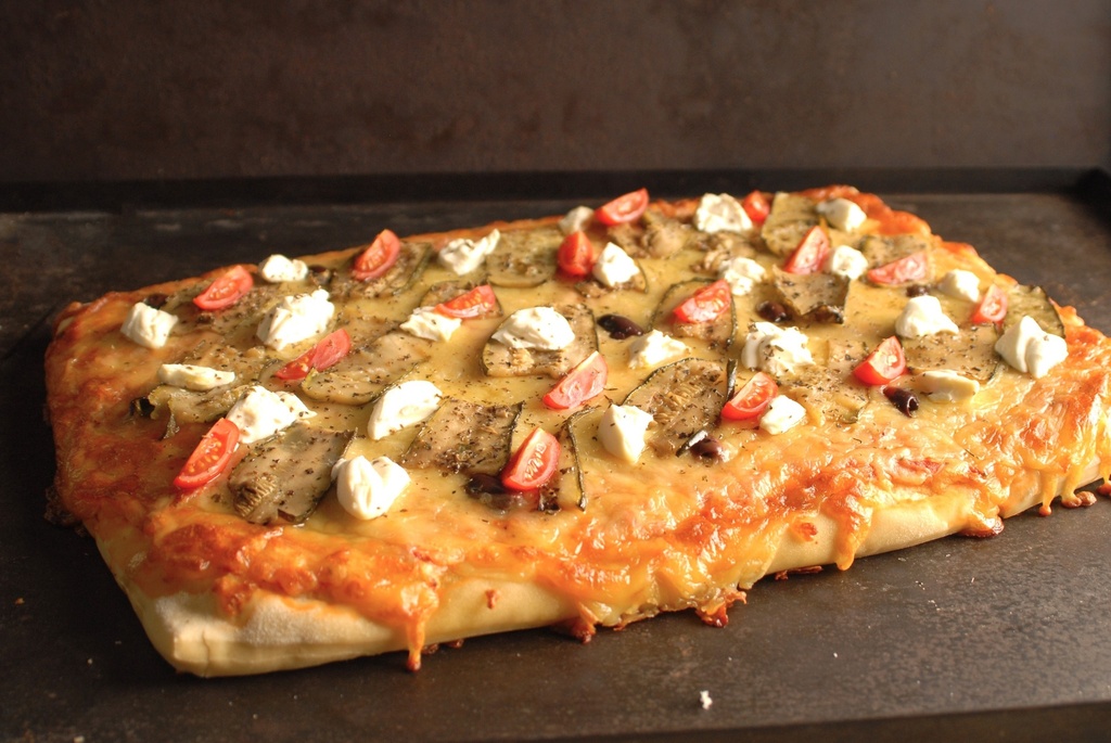 COURGETTE & RICOTTA PIZZA - BIO - PLAAT 30x45cm 