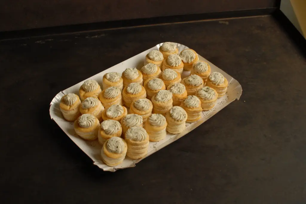 BLADERDEEGHAPJES MET PARMEZAAN EN TARTUFATA 1X30 – Diepvries