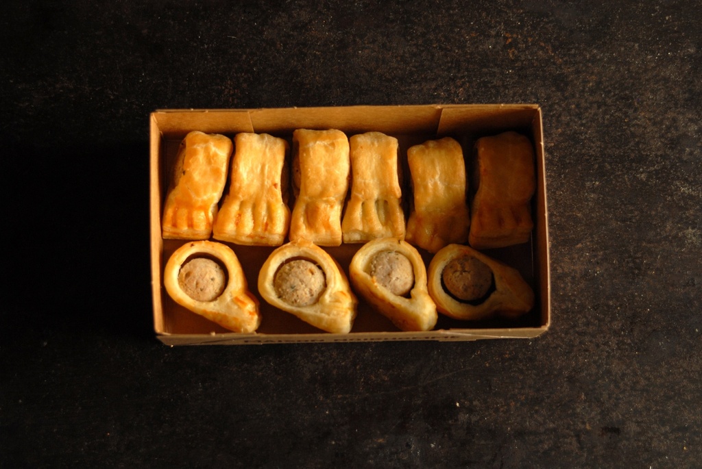BOUCHÉES APÉRITIVES - MINI FEUILLÉTES SAUCISSE - BIO - 1X10 