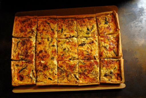 [3.2.3.3311 *] QUICHE MET COURGETTE - BIO - PLAAT 30x45cm- 15 porties