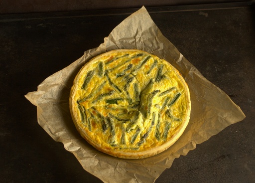 [3.2.1.3811 *] QUICHE ASPERGES & PARMESAN - BIO - 28CM X1