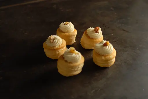 [1.3.2.5285] FEUILLETÉS APÉRITIFS AU ROQUEFORT 1X30 - Surgelé