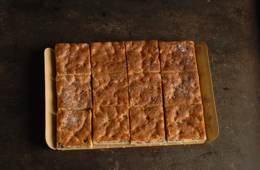 [2.2.3.5254 *] TARTE 'CERISE/AMANDINE' - BIO - DEMI 30X45 - 12 portions