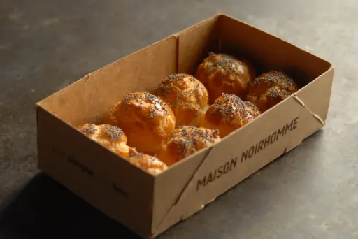 [1.2.2.6671 *] PROFITEROLES APERITIVES - SAUMON FUME - BIO - 1X8